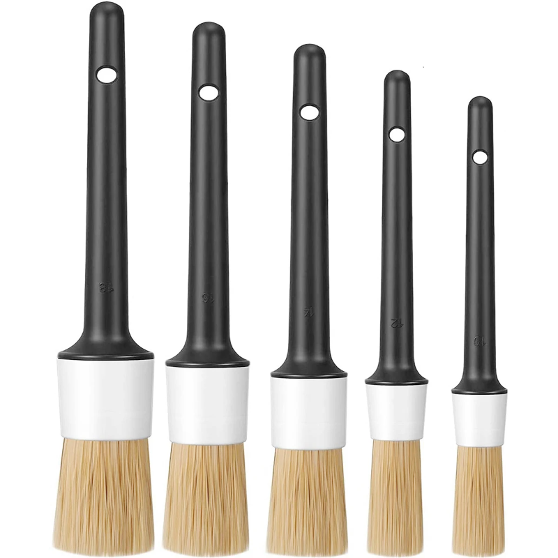 مجموعة من 5 فرش تنظيف ناعمة من - مراجعة Interior Detailing Kit وسعره