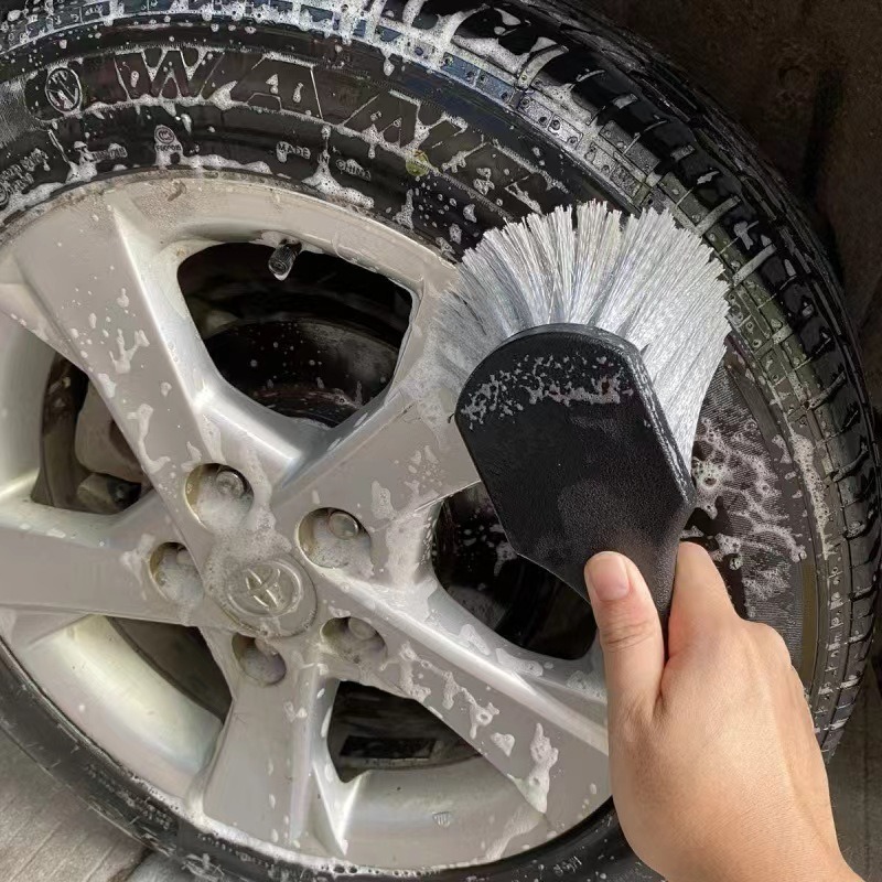 مجموعة فرش تنظيف السيارات الكه - مراجعة Car Cleaning Brush وسعره